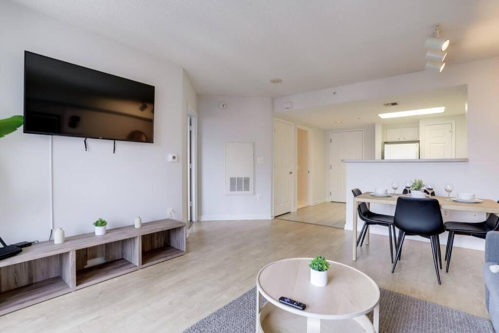 Fantastic 1 Bedroom Condo At Ballston With Gym Arlington Luaran gambar