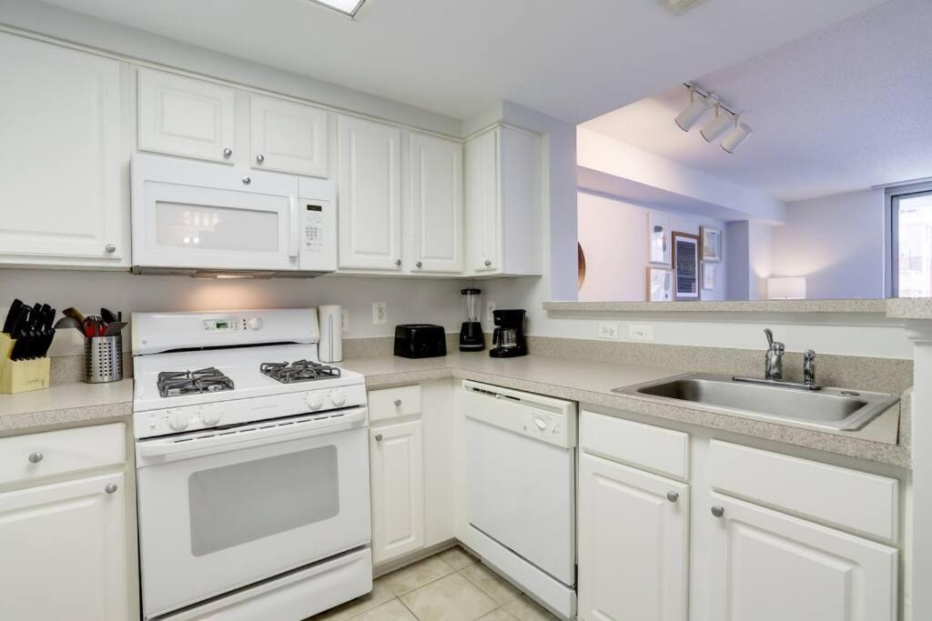 Fantastic 1 Bedroom Condo At Ballston With Gym Arlington Luaran gambar