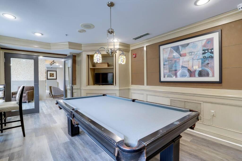 Fantastic 1 Bedroom Condo At Ballston With Gym Arlington Luaran gambar